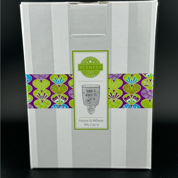 Scentsy ‘Home Is Where My Cat Is’ Mini Warmer - Picture 2 of 2